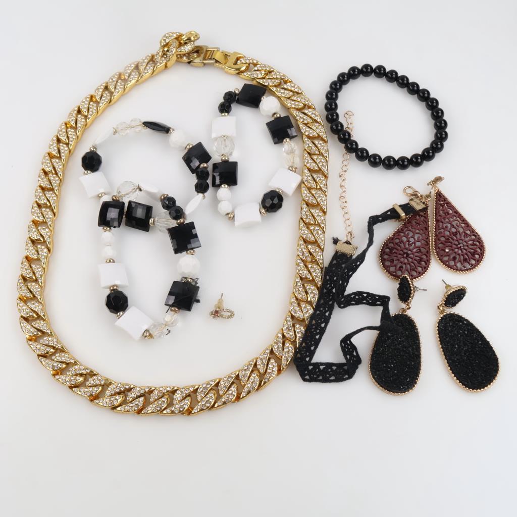 Mixed Jewelry, 8+ Pieces