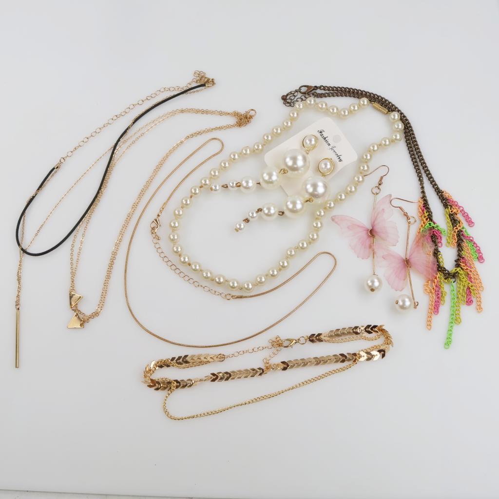 Mixed Jewelry, 8 Pieces
