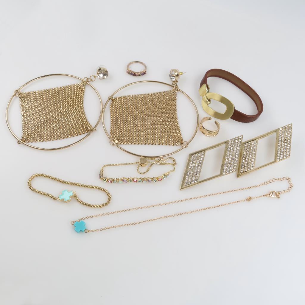 Mixed Jewelry, 8 Pieces