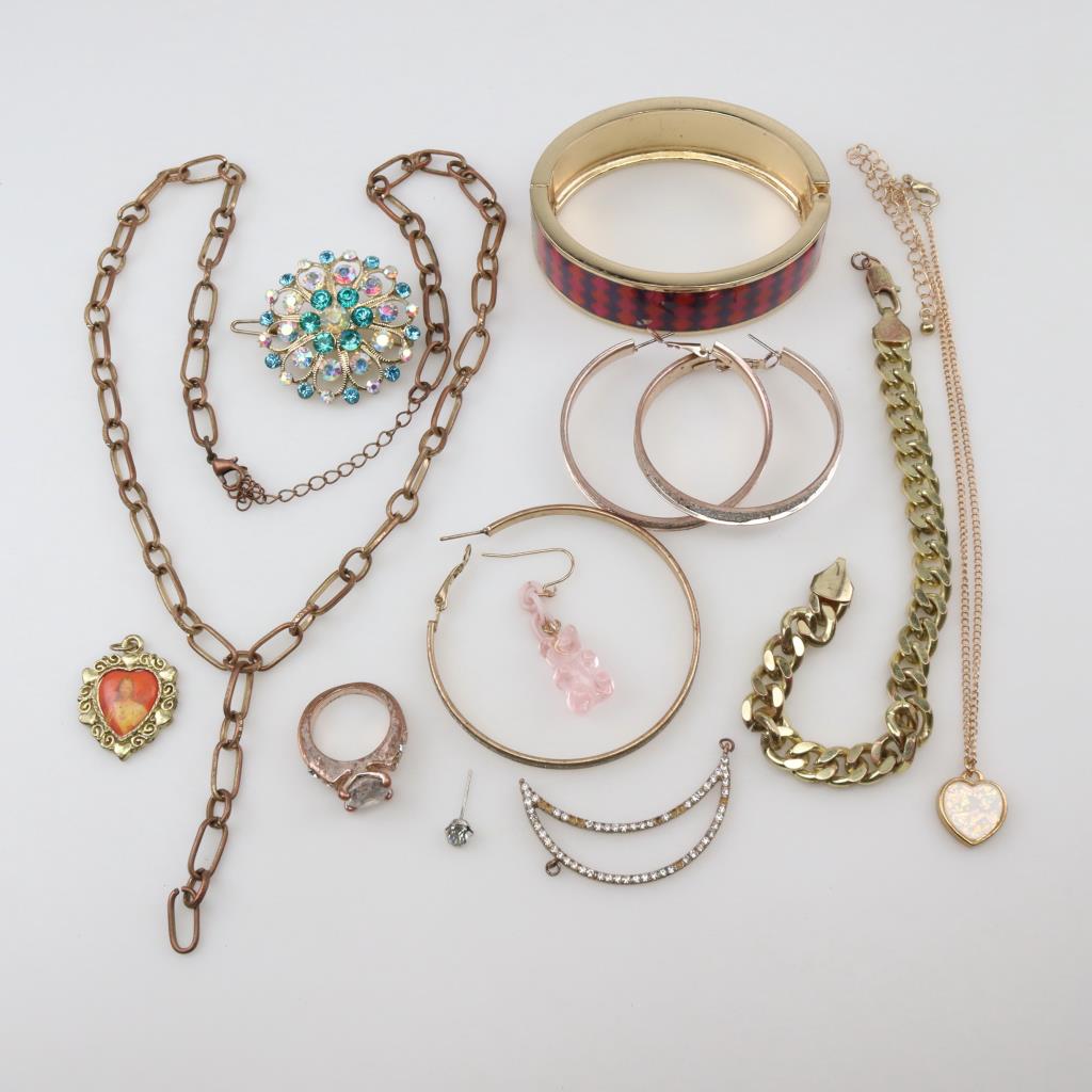 Mixed Jewelry, 9+ Pieces Property Room