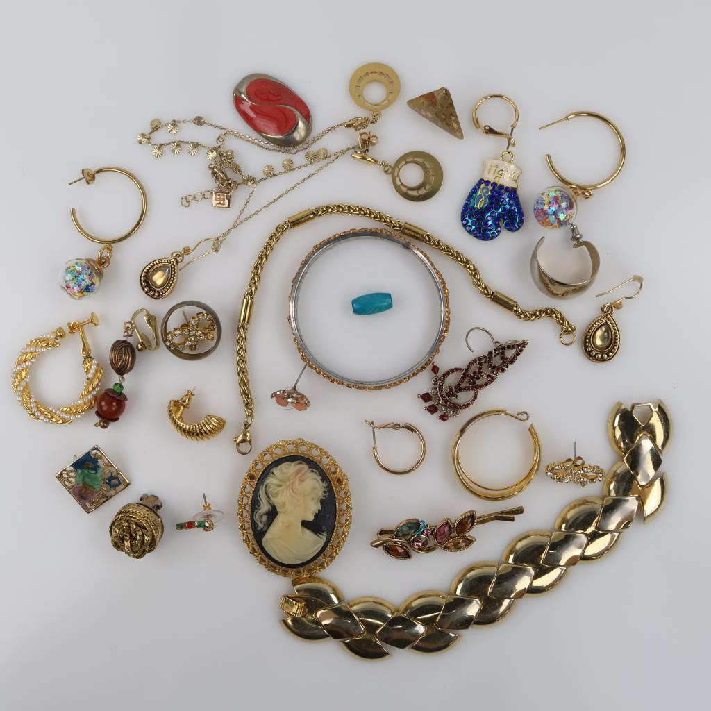 Mixed Jewelry, 9+ Pieces