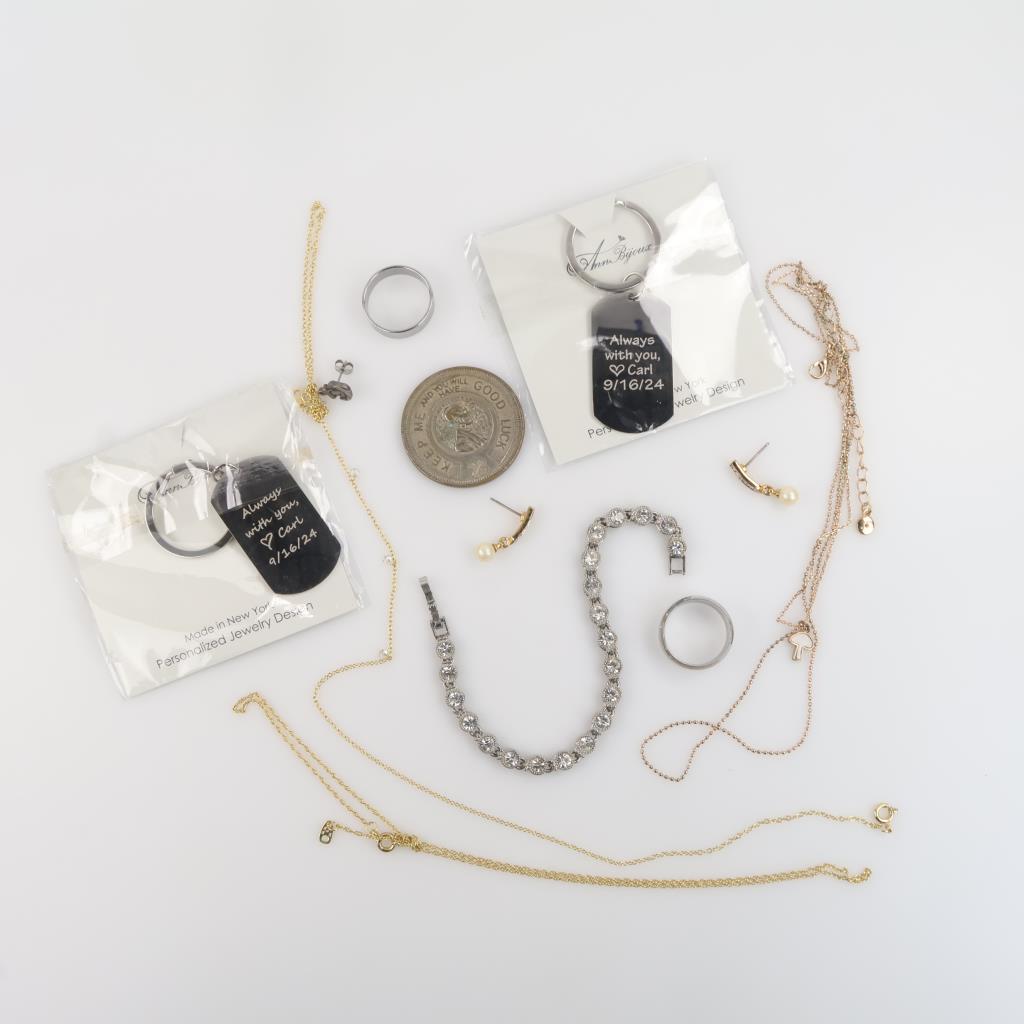 Mixed Jewelry And Token, 11+6 Pieces