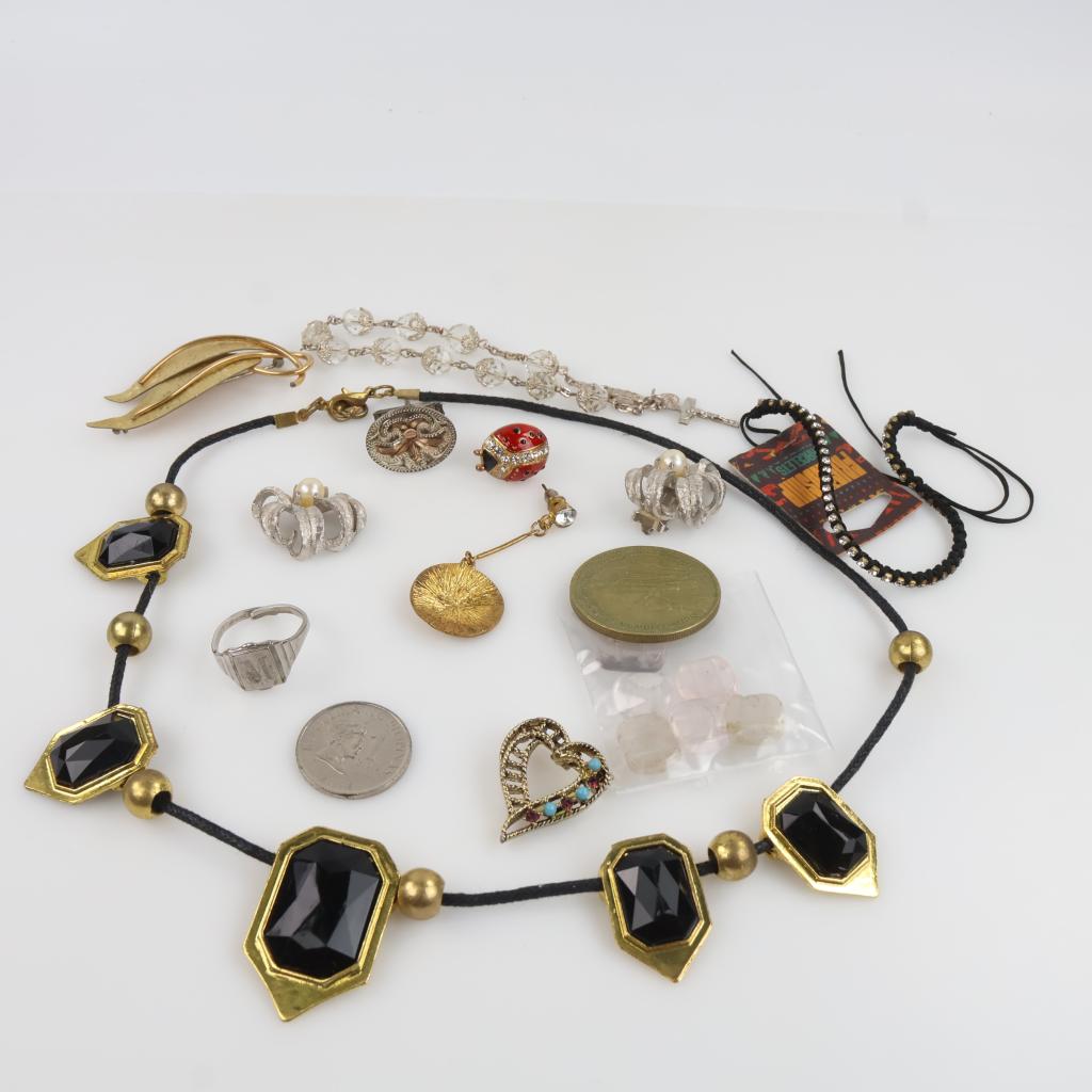 Mixed Jewelry Foreign Currency And Token, 10+ Pieces