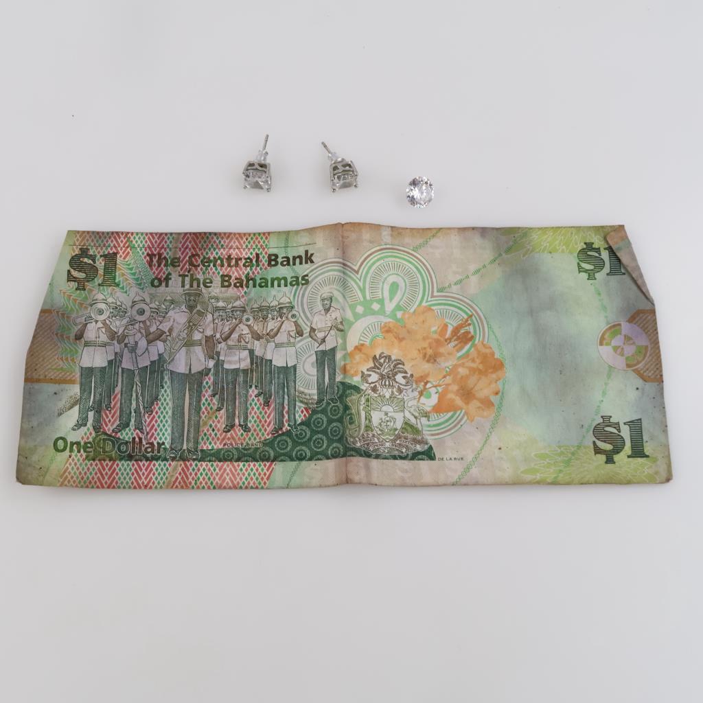 Mixed Jewelry With Foreign Currency, 3 Pieces