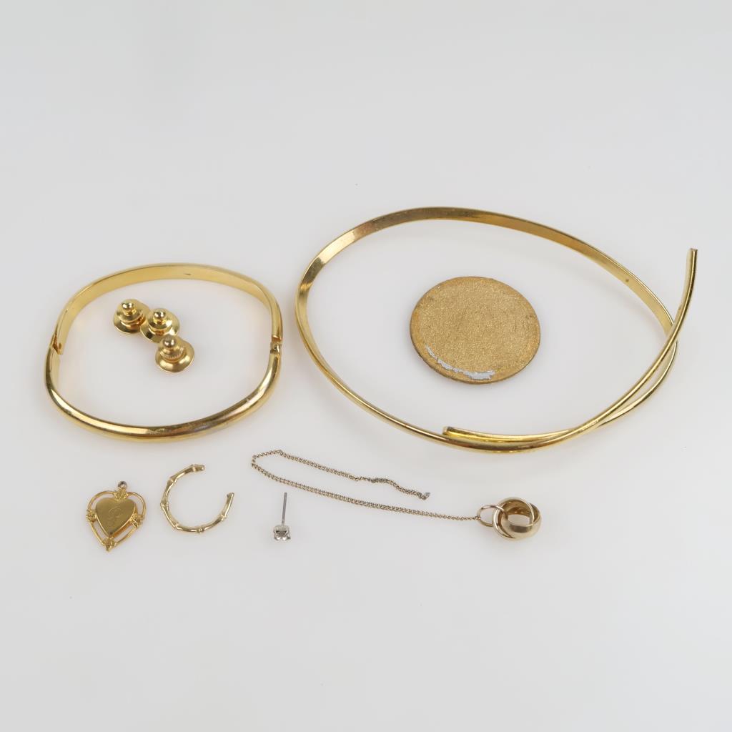 Mixed Jewelry With Token, 8 Pieces