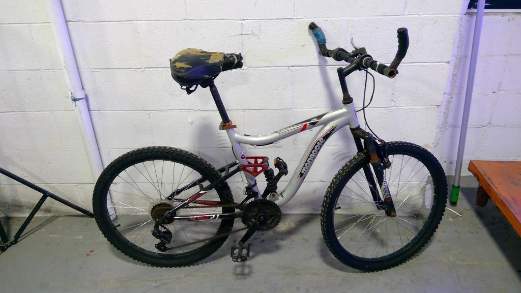 Mongoose Ledge 2.1 Mountain Bike