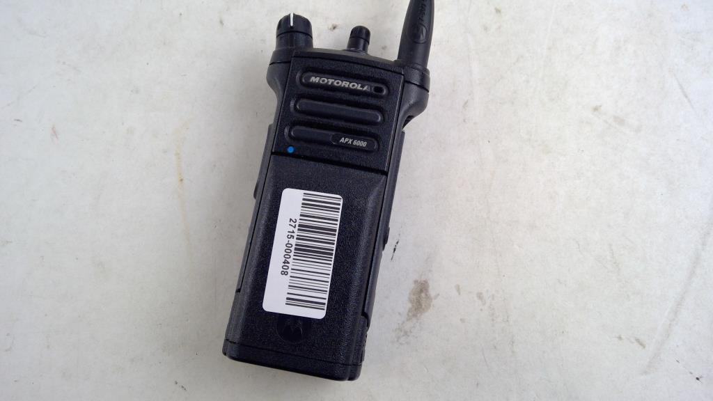 Motorola APX 6000 Walkie Talkie