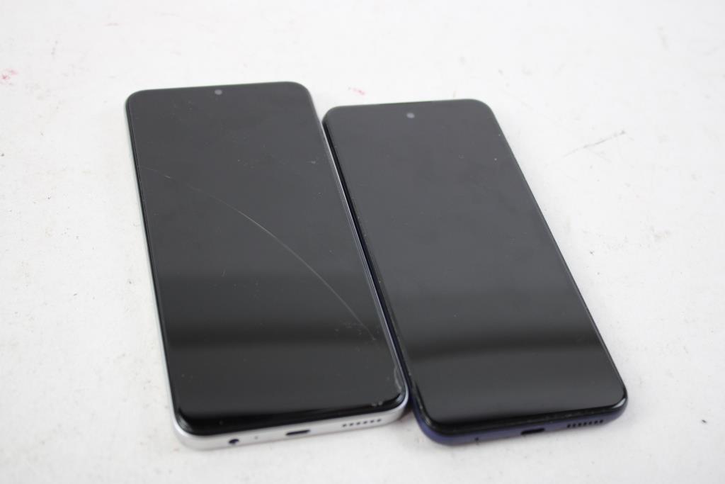 Motorola &  At&t Cell Phone Lot, 2 Pieces, Sold For Parts