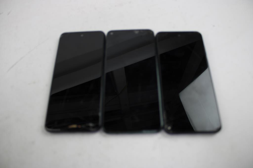 Motorola Cell Phone Lot, 3 Pieces, Sold For Parts