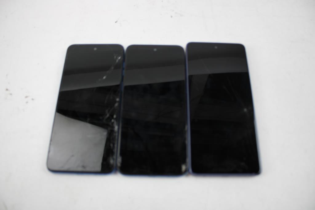 Motorola Cell Phone Lot, 3 Pieces, Sold For Parts