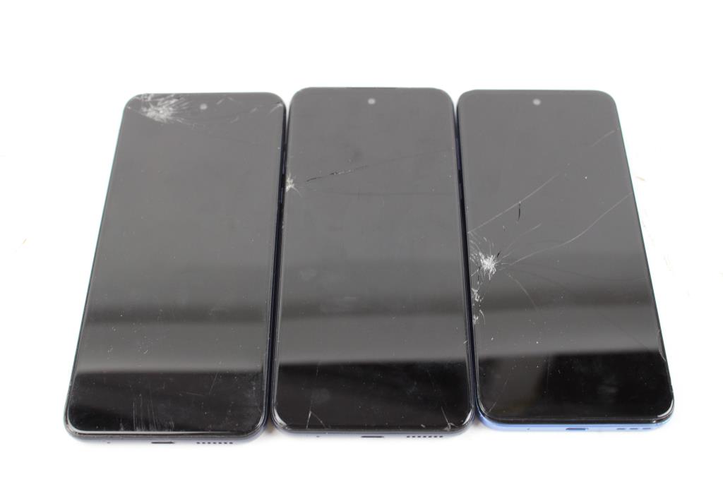 Motorola Cell Phone Lot, 3 Pieces, Sold For Parts