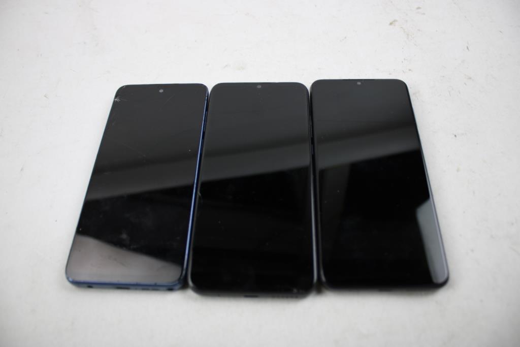 Motorola Cell Phone Lot, 3 Pieces, Sold For Parts