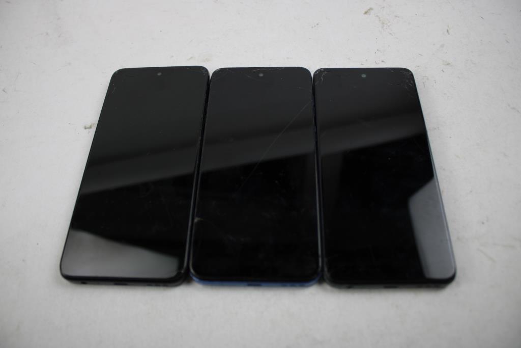 Motorola Cell Phone Lot, 3 Pieces, Sold For Parts