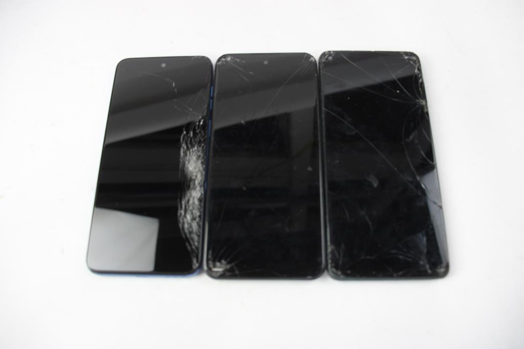 Motorola Cell Phone Lot, 3 Pieces, Sold For Parts
