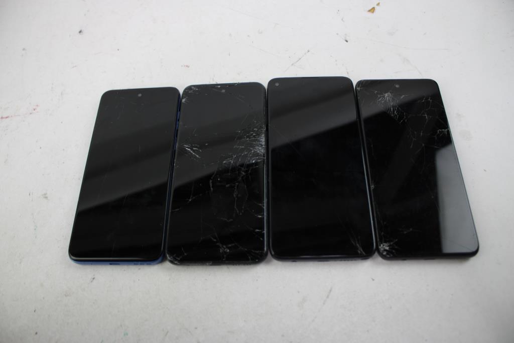 Motorola Cell Phone Lot, 4 Pieces, Sold For Parts