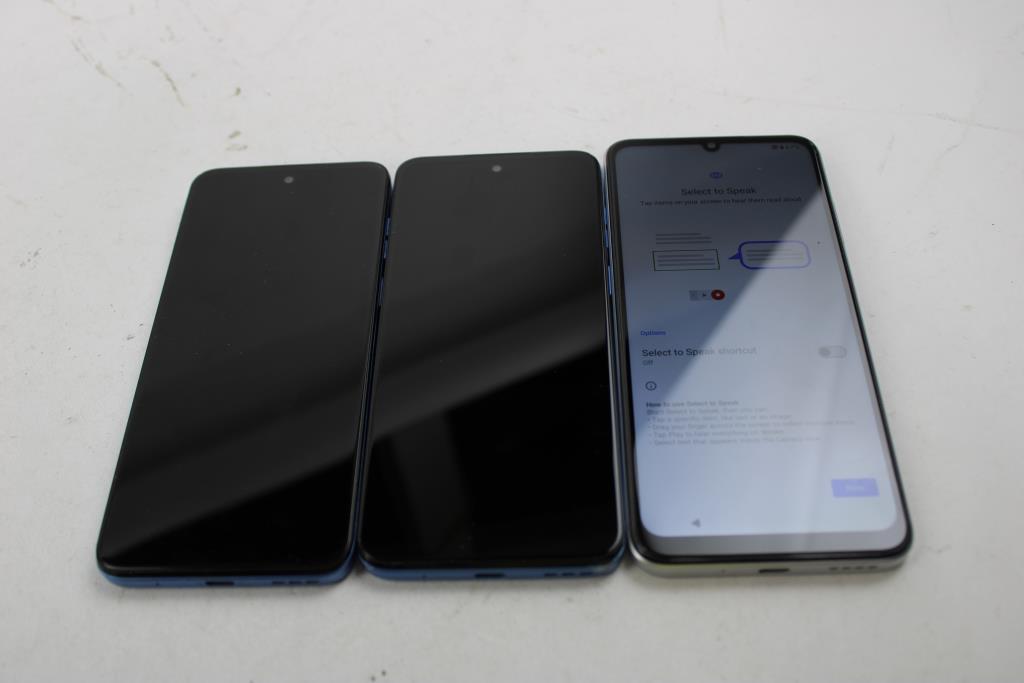 Motorola, Cricket Cell Phone Lot, 3 Pieces, Sold For Parts