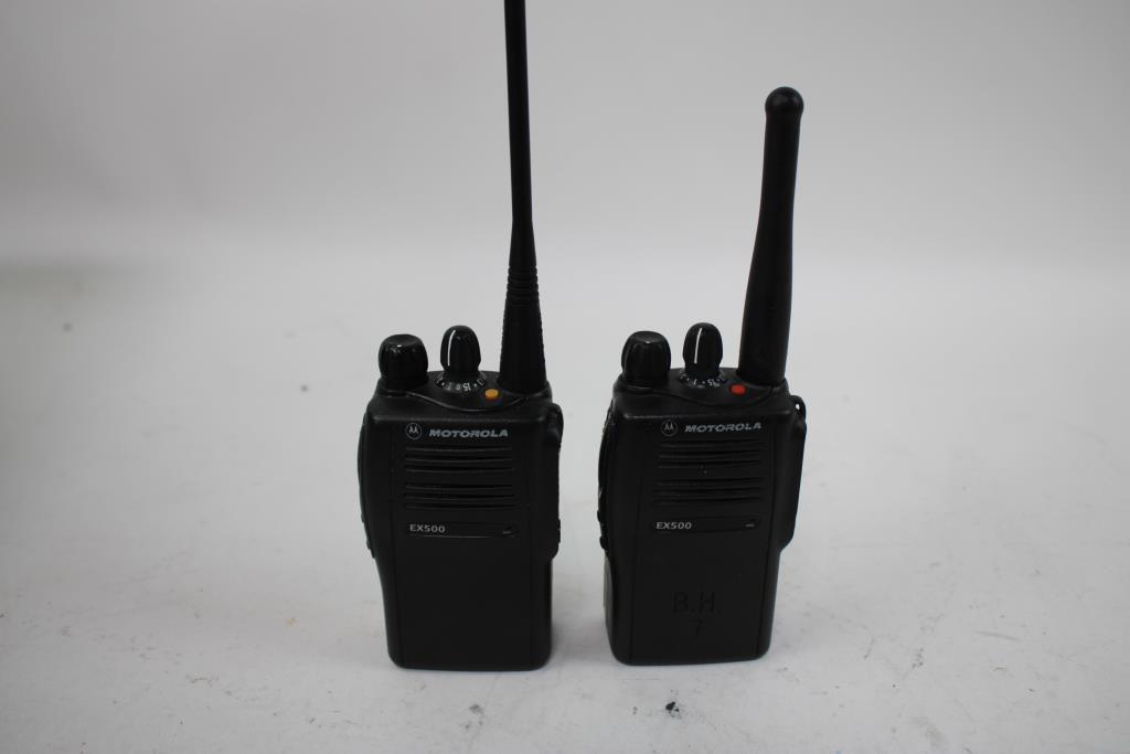 Motorola & Kenwood Portable Two-Way Radios, 6 Pieces