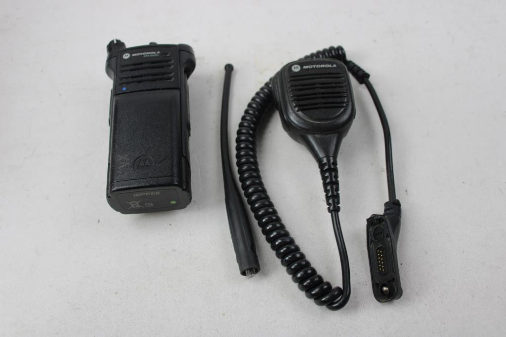Motorola Radio 7-800 GPS, Holster, Tactical Light