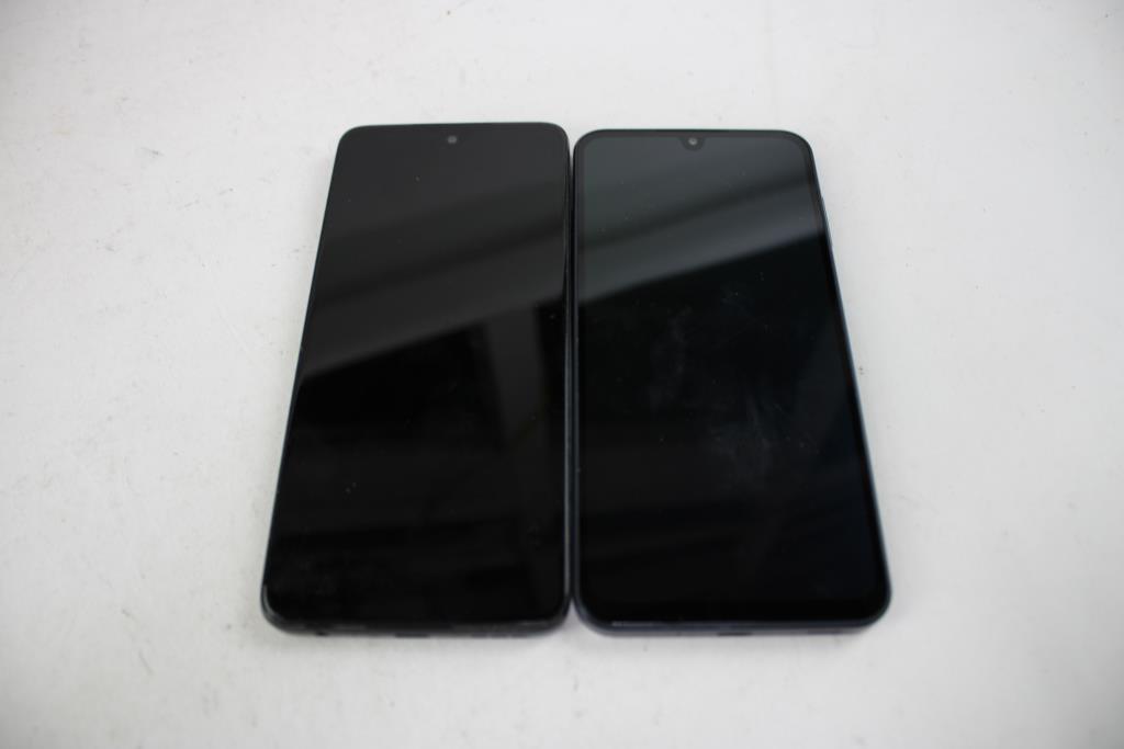 Motorola, Samsung Cell Phone Lot, 2 Pieces, Sold For Parts