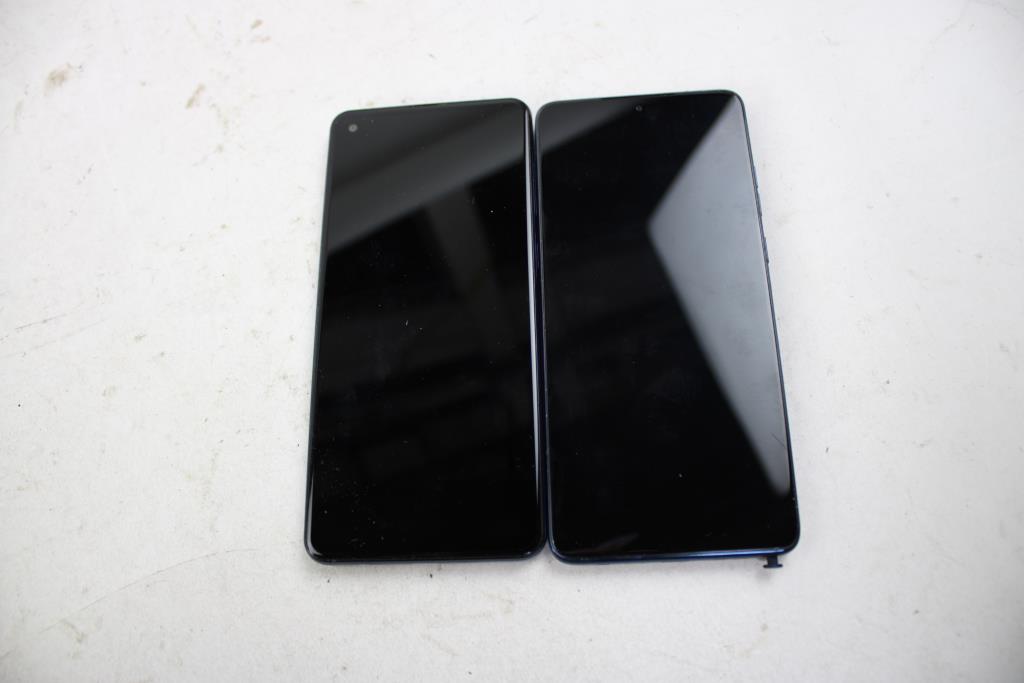 Motorola, Samsung Cell Phone Lot, 2 Pieces, Sold For Parts