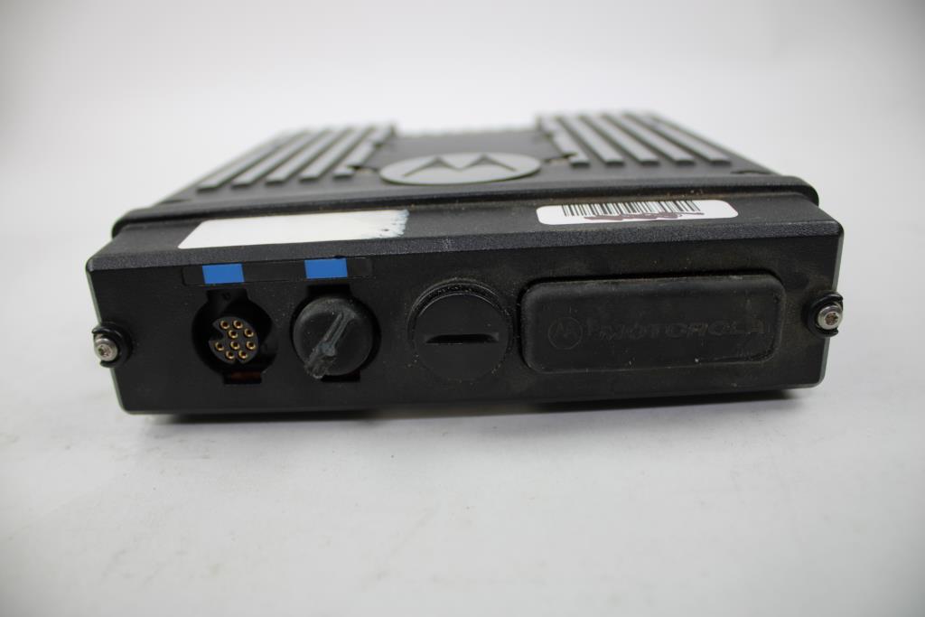 Motorola XTL 2500 Car Stereo With Head Unit