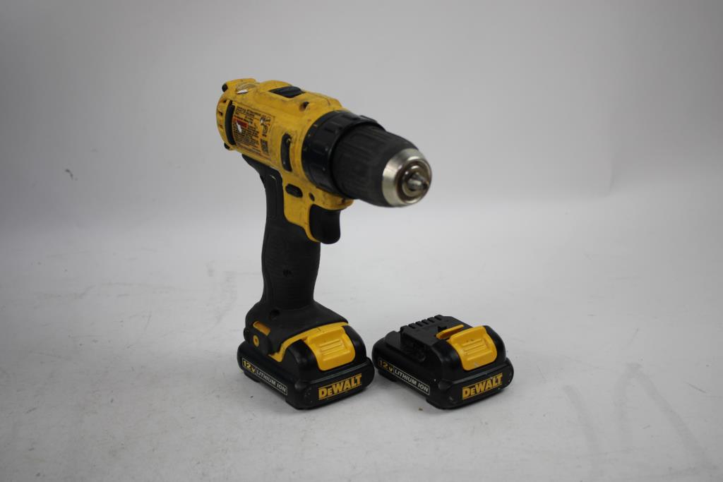 Mutli-Port Charging Station. DeWalt Drill, Star Wars Grogu Lamp, And More, 7 Pieces