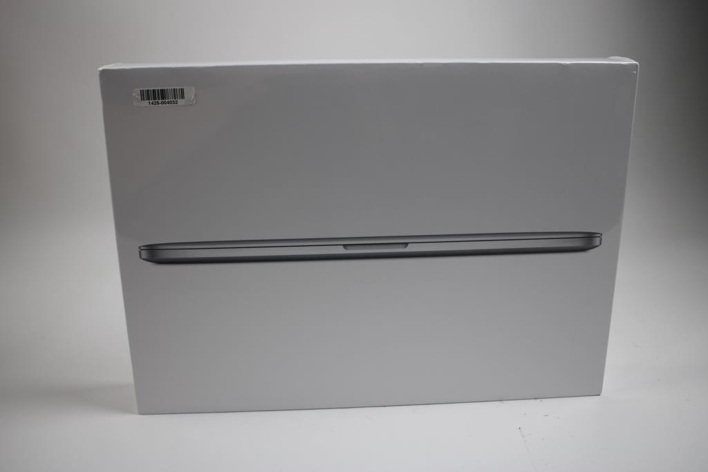 New Apple Macbook Pro 15"  High-Performance Notebook With Retina Display