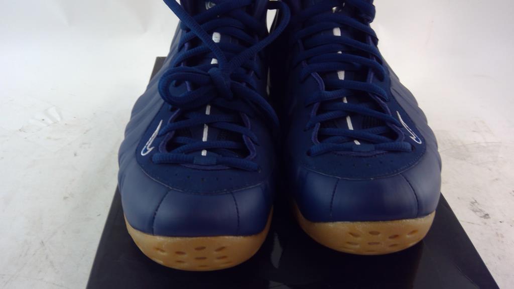 Nike Air Foamposite Mens Size 10 Property Room