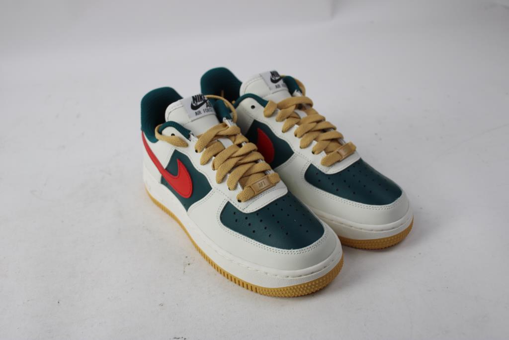 Nike Air Force 1, Size 6