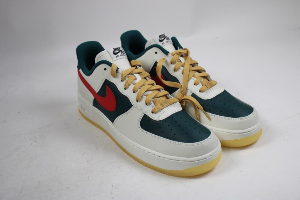 Nike Air Force 1, Size 7