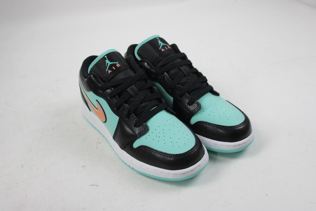 Nike Air Jordan 1 Low SE, Size 5 Youth