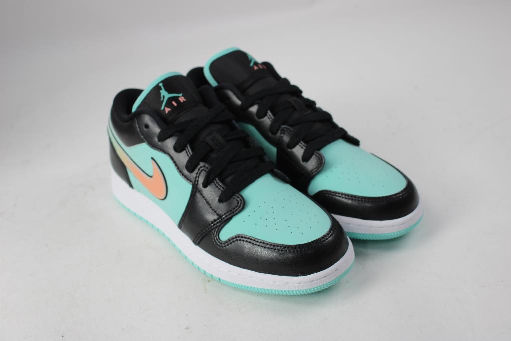 Nike Air Jordan 1 Low SE, Size 6 Youth