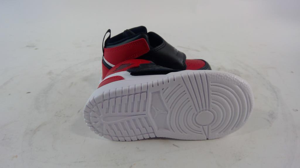 Nike Baby Shoes, Size 6c | Property Room