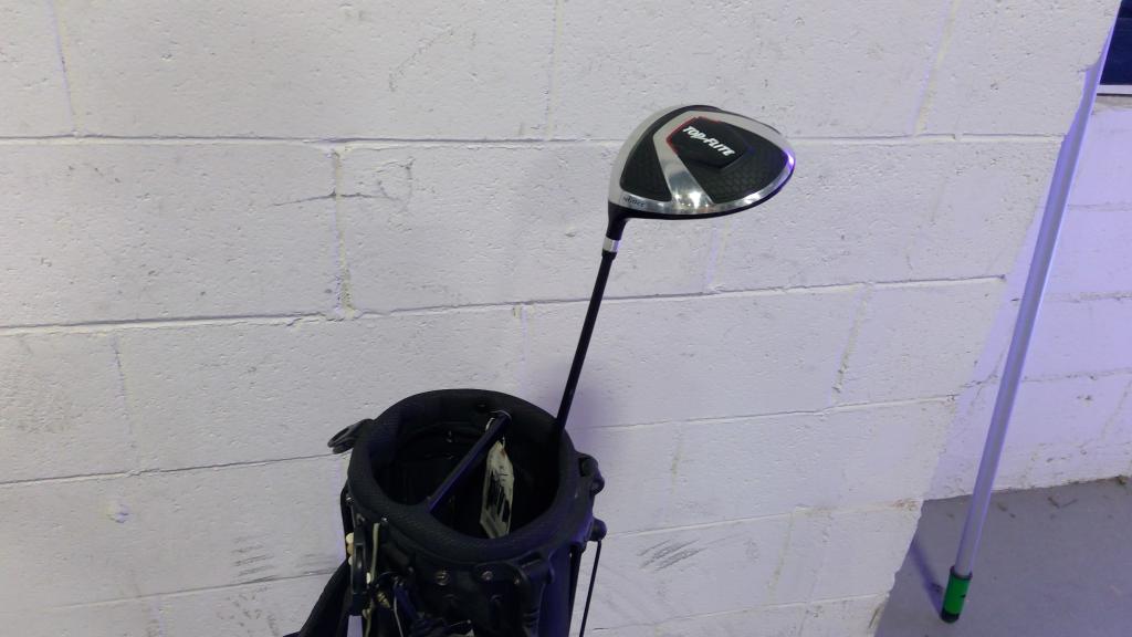 Nike Bag With Clubs,  1 Pieces