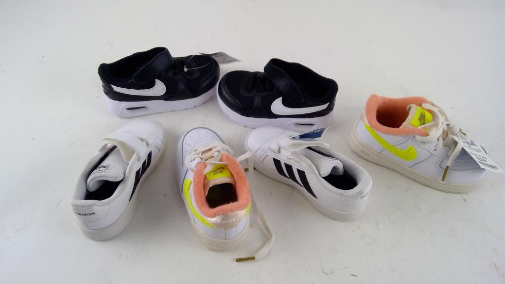 Nike Childrens Shoes And More 4 Pieces