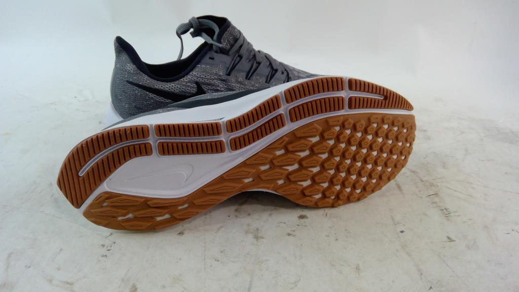 mens nike running shoes size 10