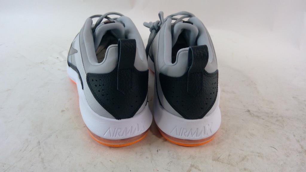 mens nike running shoes size 10
