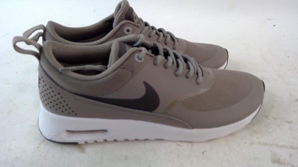mens nike running shoes size 7