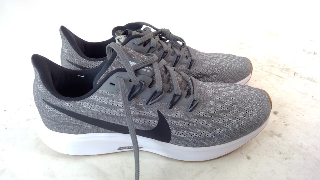 mens nike running shoes size 9.5