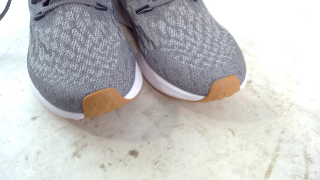 mens nike running shoes size 9.5