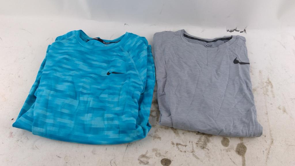 Nike Mens Shirt Size M 2 Pieces