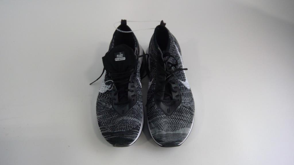 mens nike shoes size 10