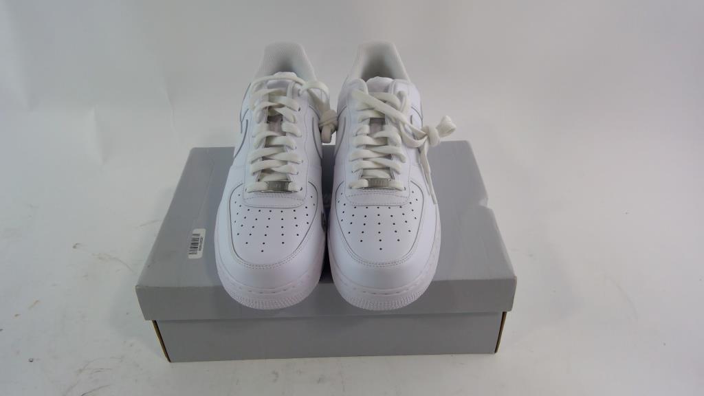 mens nike shoes size 10.5