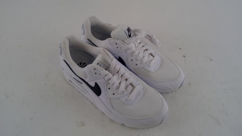 Nike Mens Shoes Size 7.5
