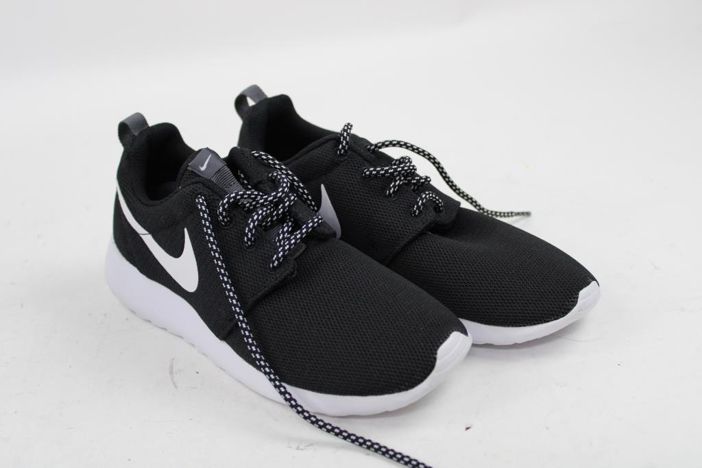 Nike Roshe One Athletic Shoes, Women's Size 6.5
