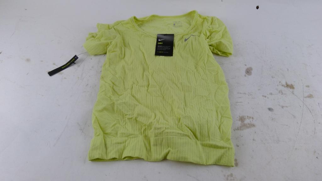 Nike Shirt Size S
