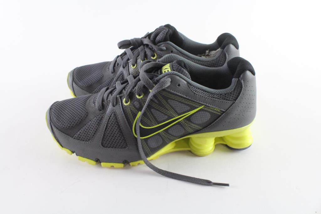 mens size 9 nike shox