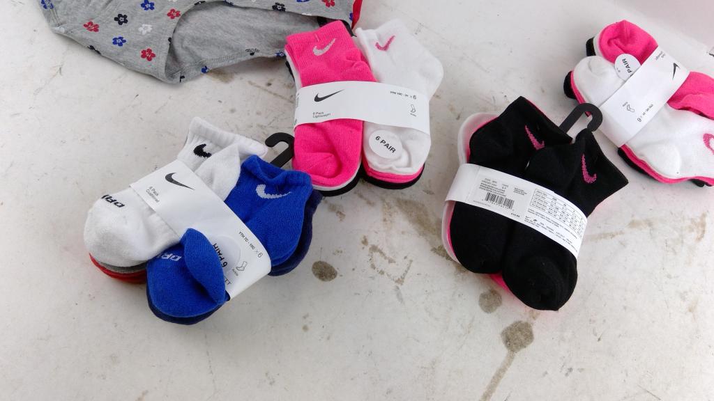 Nike Socks And More 5+ Pieces