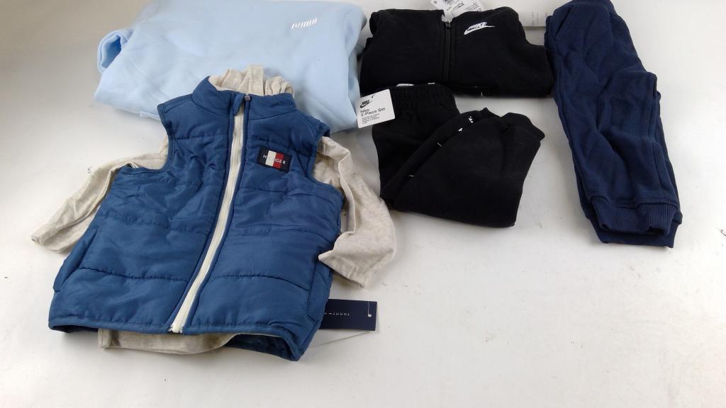 Nike Sweatpants And More 5 Pieces