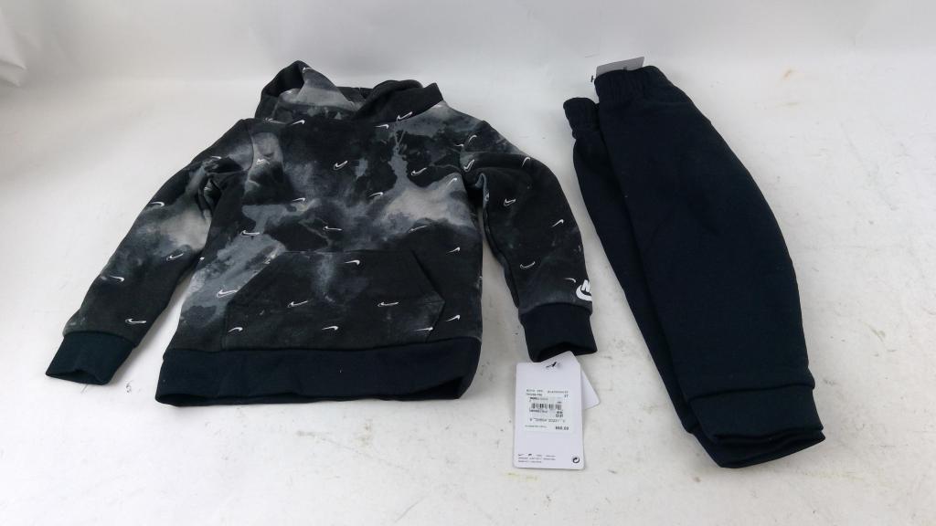 Nike Sweatshirt & Pants